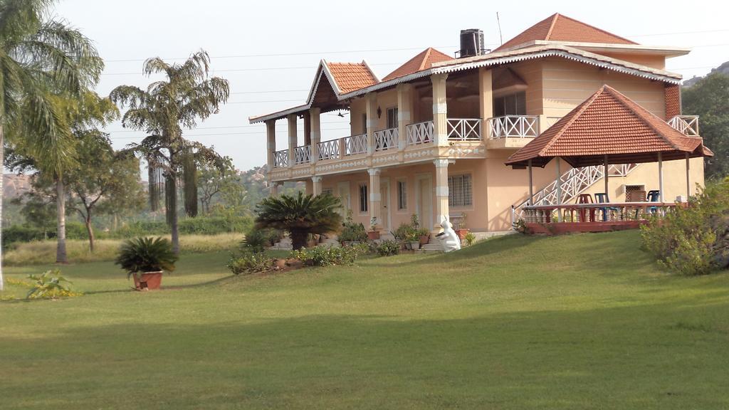 Kishkinda Heritage Resort Hampi Luaran gambar