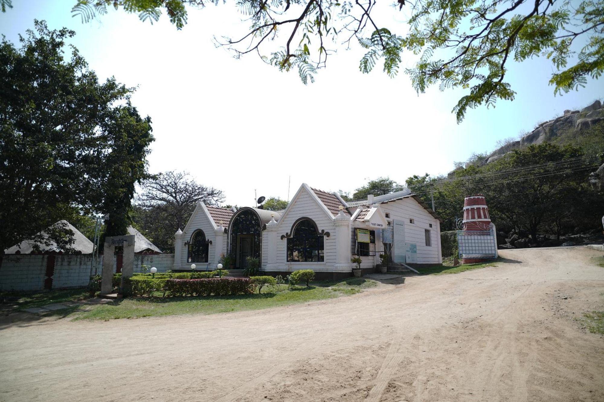 Kishkinda Heritage Resort Hampi Luaran gambar