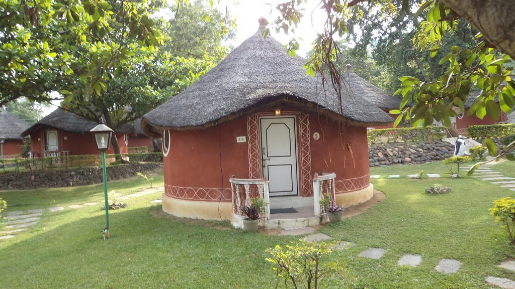 Kishkinda Heritage Resort Hampi Luaran gambar