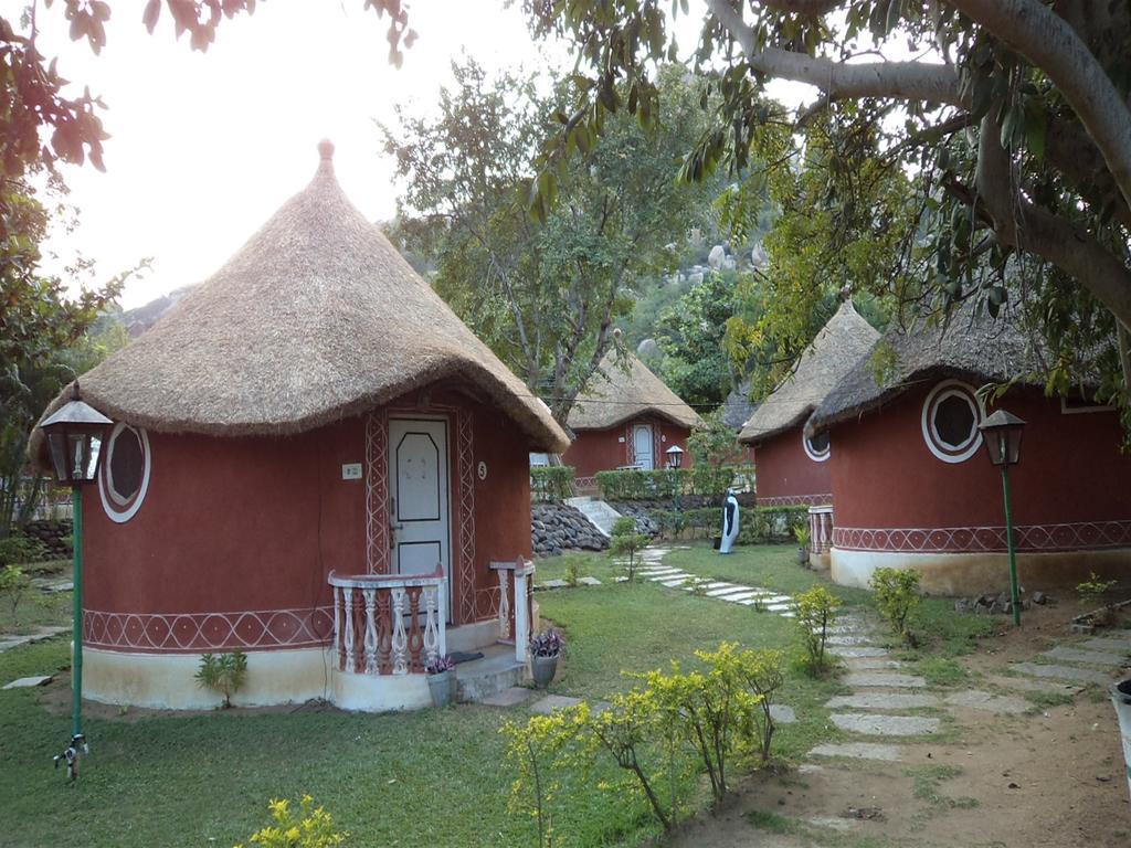 Kishkinda Heritage Resort Hampi Luaran gambar