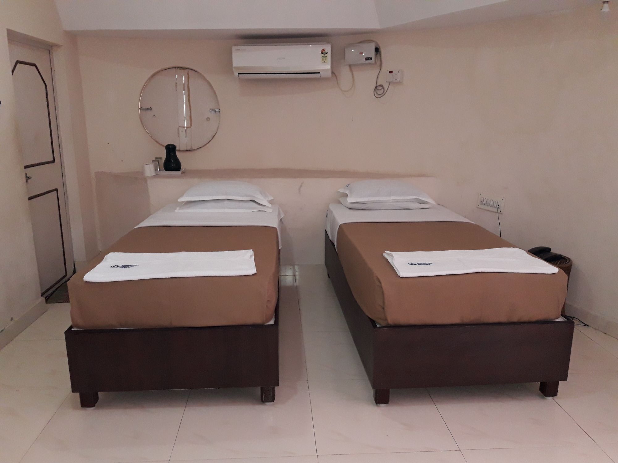 Kishkinda Heritage Resort Hampi Luaran gambar